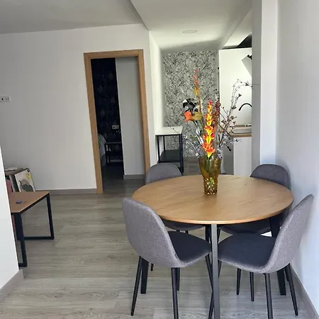 Chloe37 Apartment *